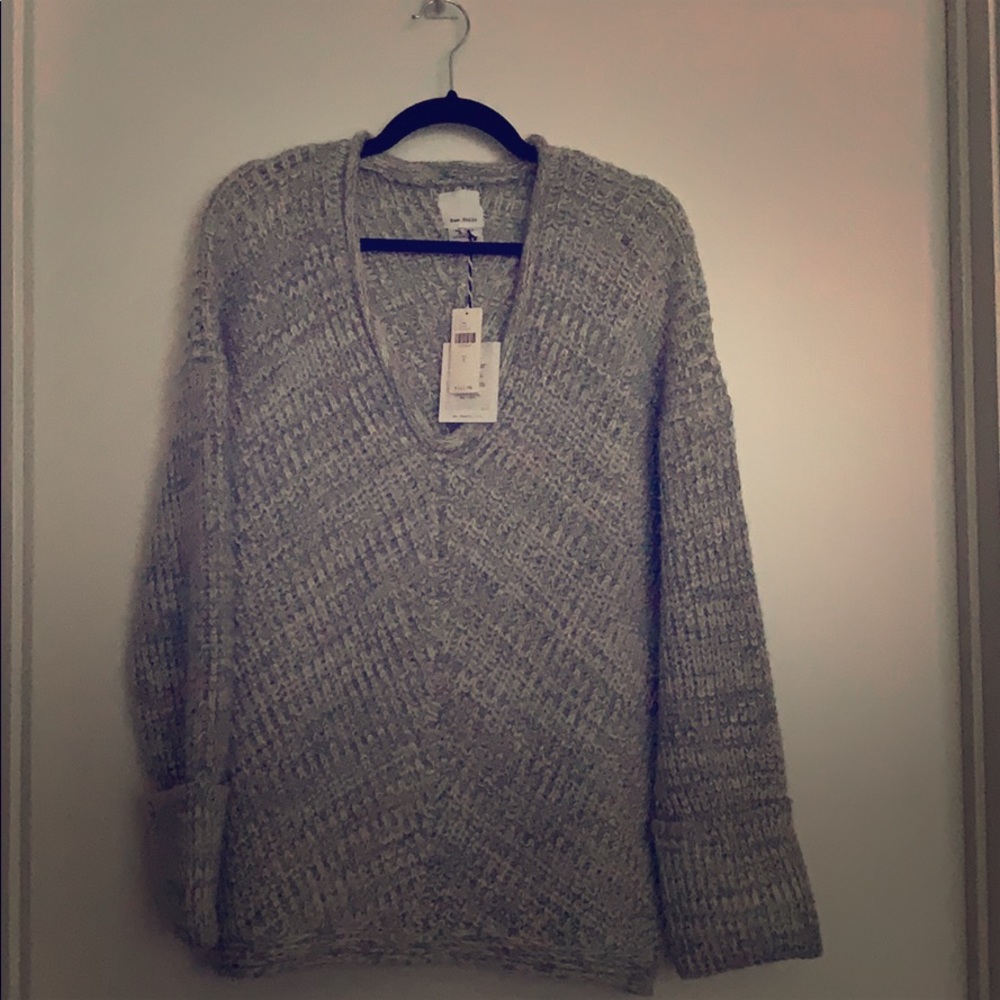 Size L. Rue Stilic sweater.